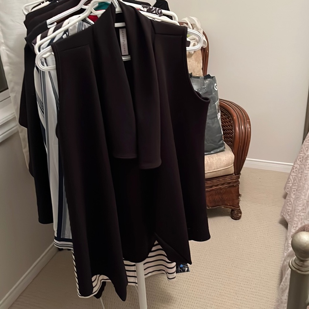 Black long vest, Sz L